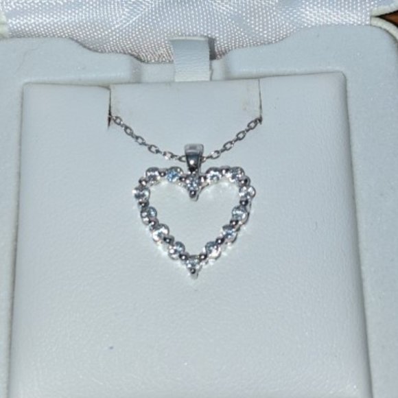 White Sapphire Heart Necklace - Picture 1 of 5